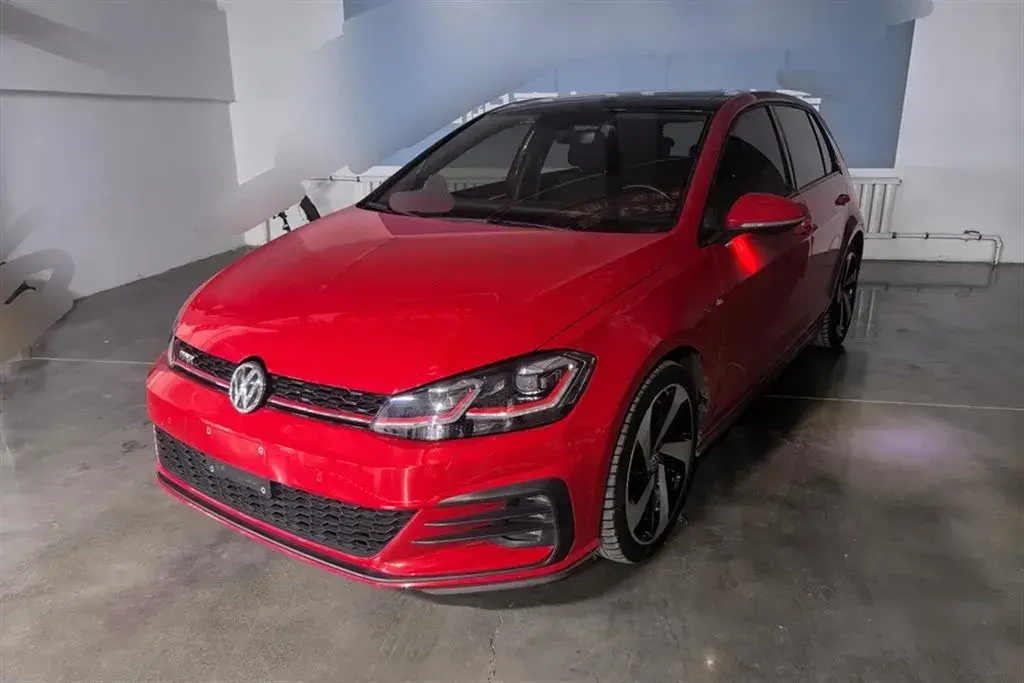 2018 Volkswagen GolfGTI 2.0T 220HP L4 7DCT