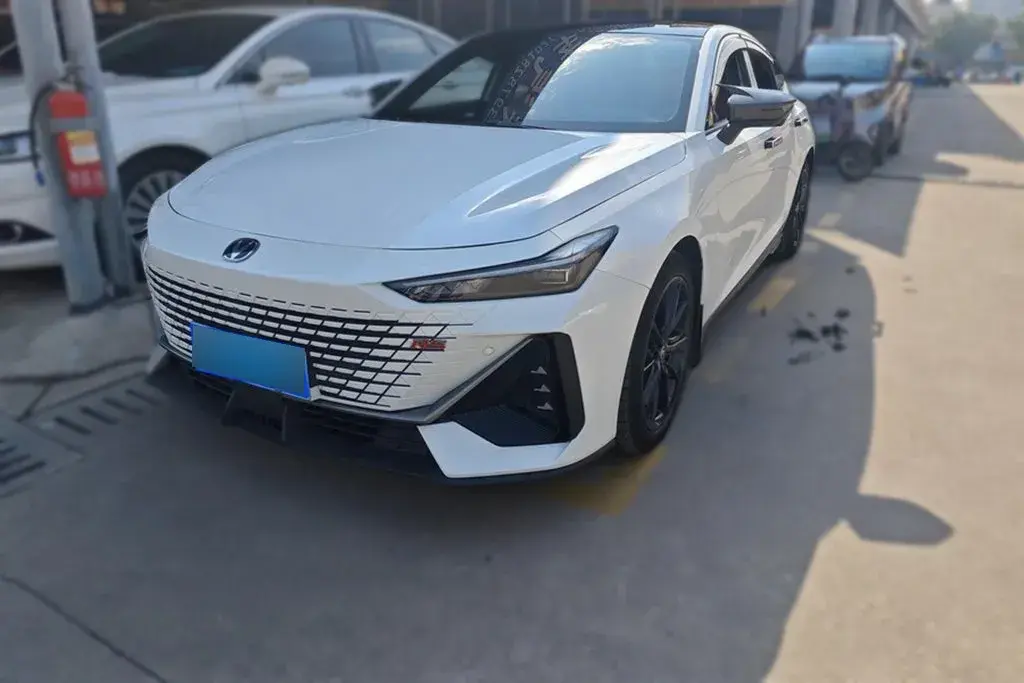 2022 ChangAn UNI-V 1.5T 188HP L4 7DCT