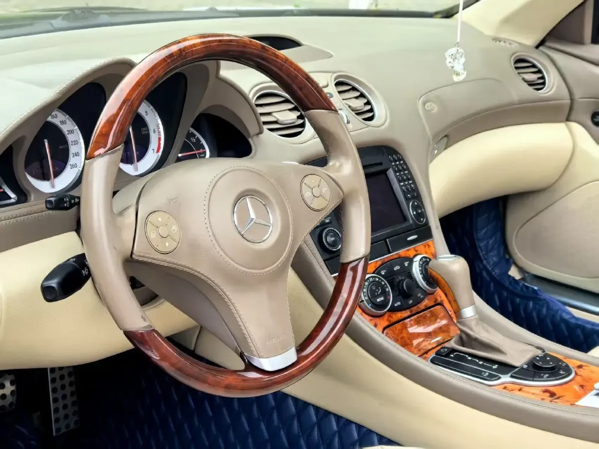 2010 Mercedes-Benz SL Class 3.0L 231HP V6 7AT,autocango,china used car exporter,china ev exporter,chinese used car exporter,chinese used ev exporter