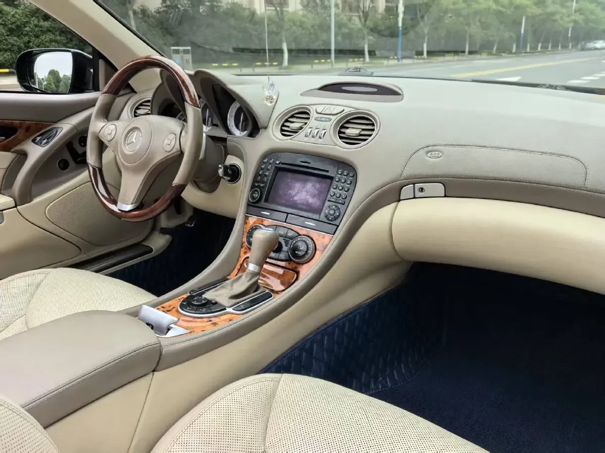 2010 Mercedes-Benz SL Class 3.0L 231HP V6 7AT,autocango,china used car exporter,china ev exporter,chinese used car exporter,chinese used ev exporter