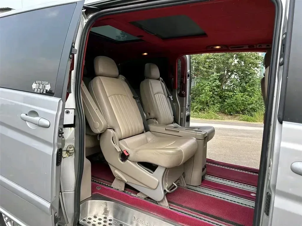 2010 Mercedes-Benz Viano 2.5L 190HP V6 5AT,autocango,china used car exporter,china ev exporter,chinese used car exporter,chinese used ev exporter