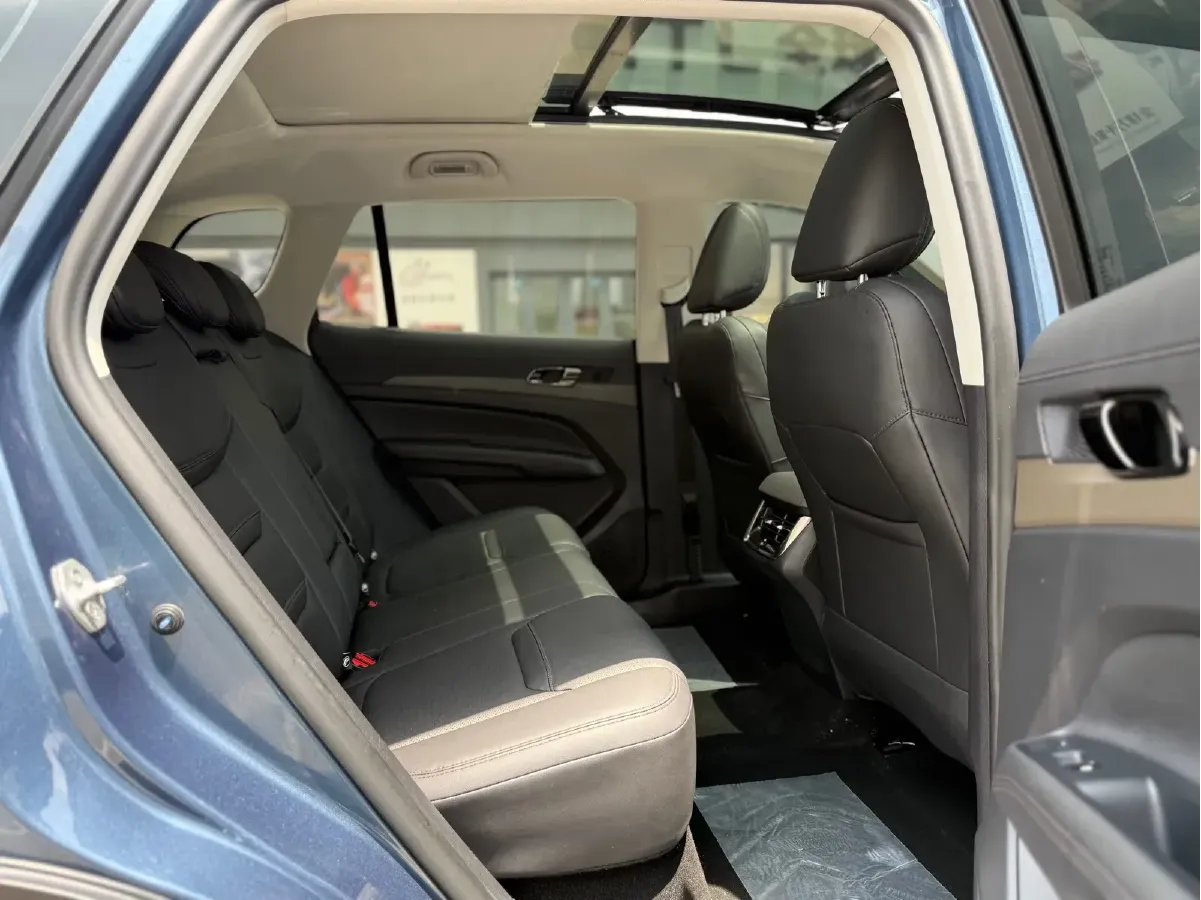 2022 Ford Equator Sport 1.5T 170HP L4 7DCT,autocango,china used car exporter,china ev exporter,chinese used car exporter,chinese used ev exporter