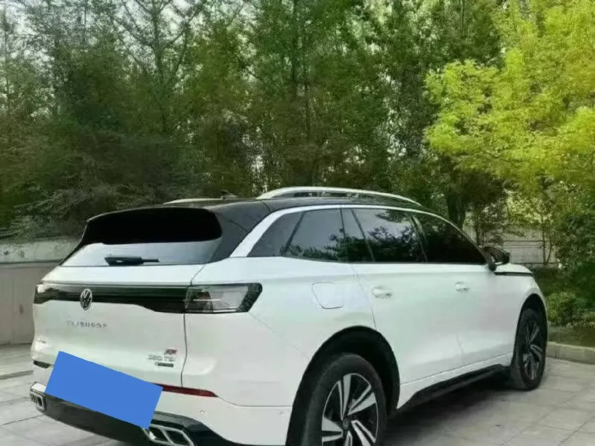 2023 Volkswagen Tavendor 2.0T 220HP L4 7DCT,autocango,china used car exporter,china ev exporter,chinese used car exporter,chinese used ev exporter