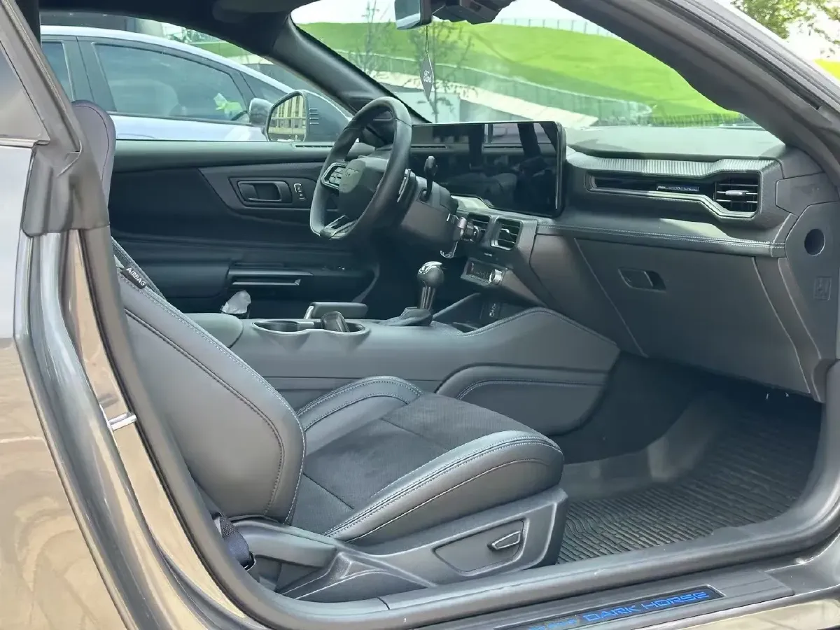 2024 Ford Mustang 5.0L 454HP V8 10AT,autocango,china used car exporter,china ev exporter,chinese used car exporter,chinese used ev exporter