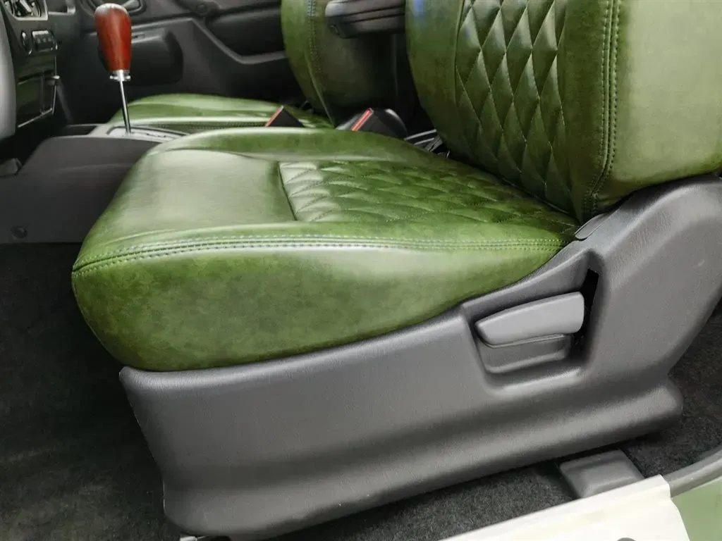 2015 Suzuki Jimny 1.3L 85HP L4 4AT,autocango,china used car exporter,china ev exporter,chinese used car exporter,chinese used ev exporter