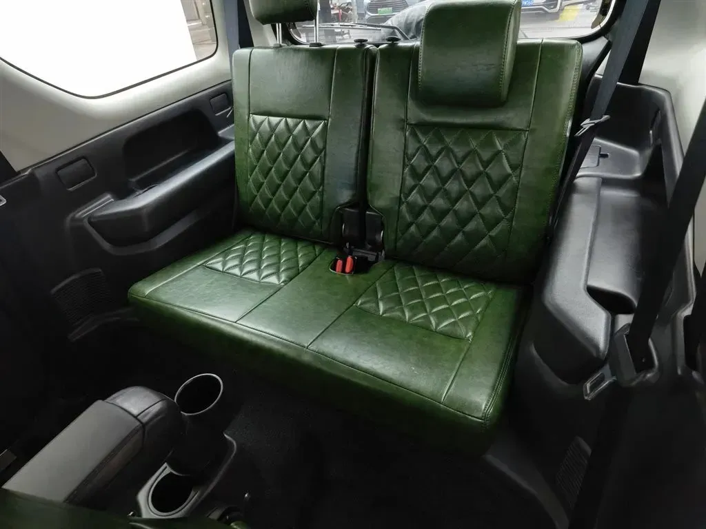 2015 Suzuki Jimny 1.3L 85HP L4 4AT,autocango,china used car exporter,china ev exporter,chinese used car exporter,chinese used ev exporter