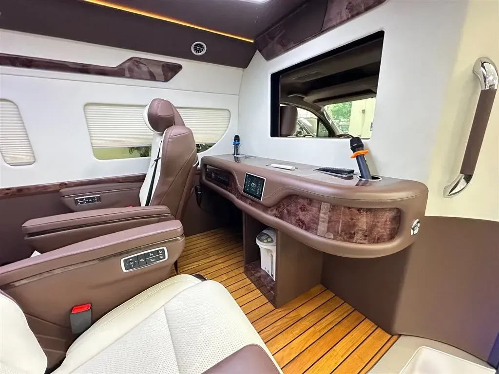 2024 Century Century 3.5L 262HP V6 E-CVT PHEV 18.1KWH,autocango,china used car exporter,china ev exporter,chinese used car exporter,chinese used ev exporter