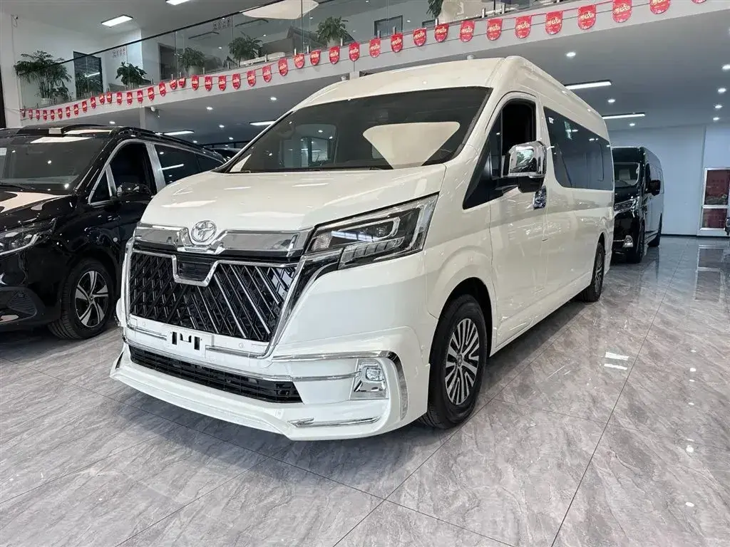 2024 Century Century 3.5L 262HP V6 E-CVT PHEV 18.1KWH