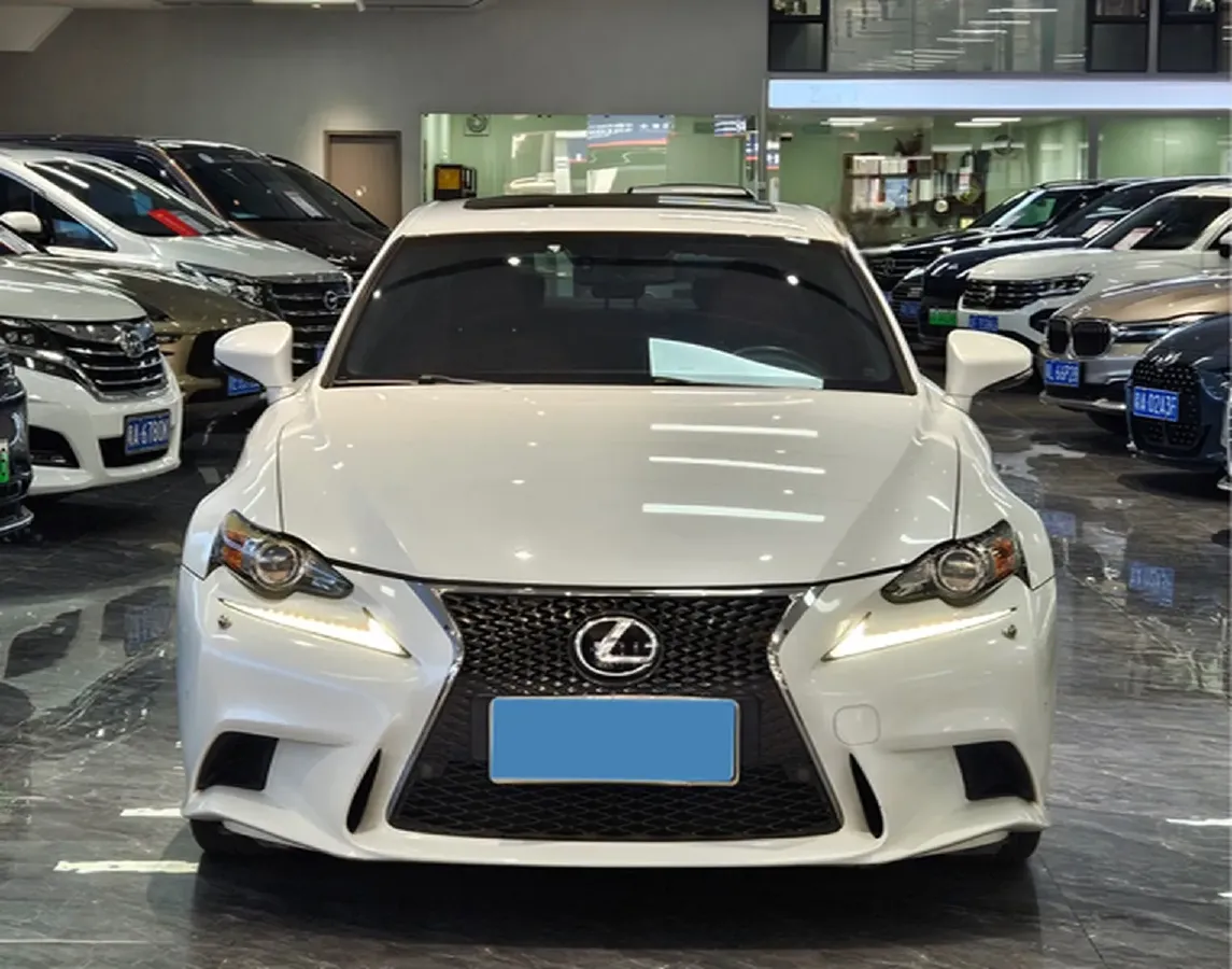 2013 Lexus IS 2.5L 208HP V6 6AT,autocango,china used car exporter,china ev exporter,chinese used car exporter,chinese used ev exporter