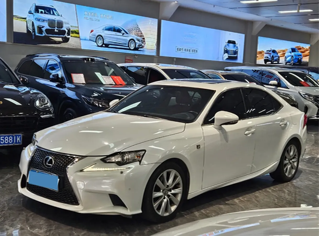 2013 Lexus IS 2.5L 208HP V6 6AT,autocango,china used car exporter,china ev exporter,chinese used car exporter,chinese used ev exporter