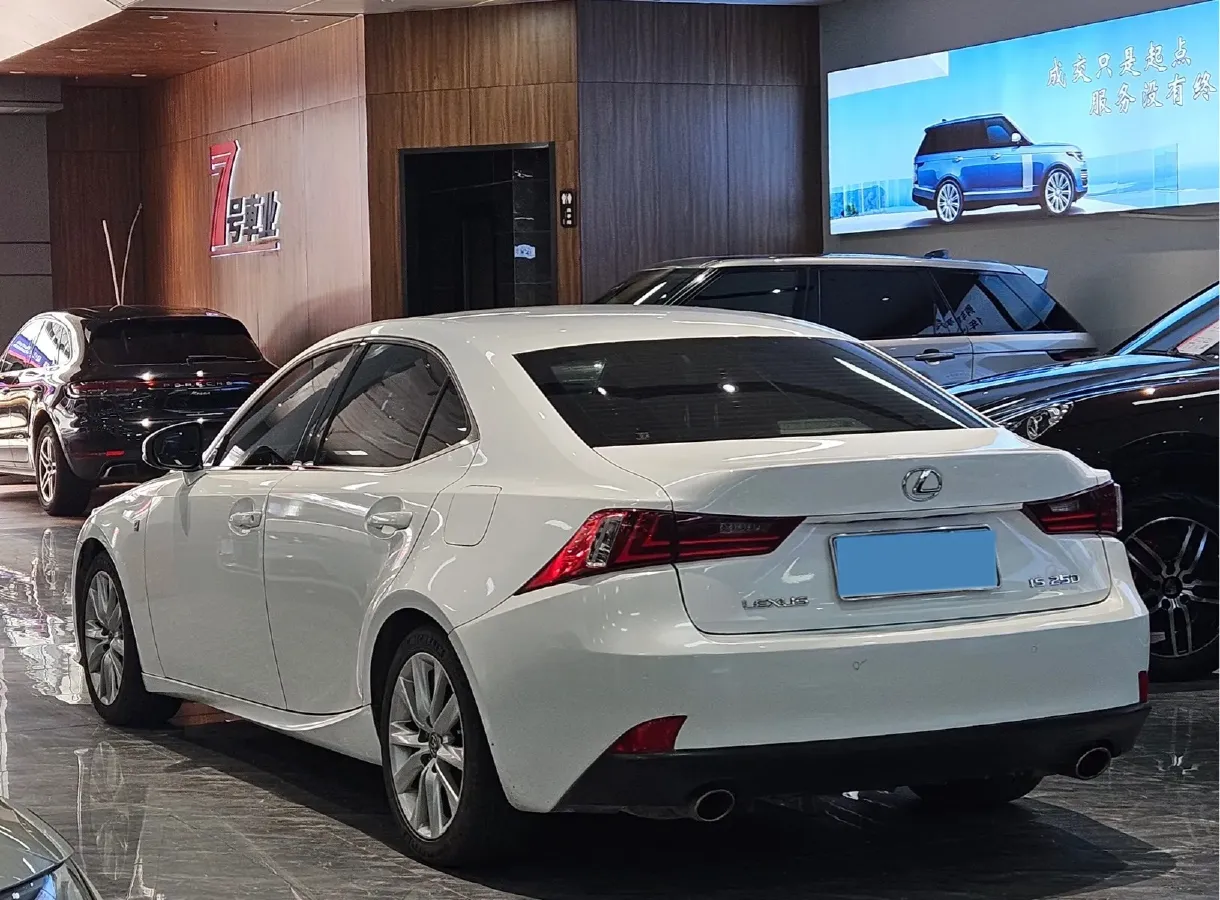 2013 Lexus IS 2.5L 208HP V6 6AT,autocango,china used car exporter,china ev exporter,chinese used car exporter,chinese used ev exporter