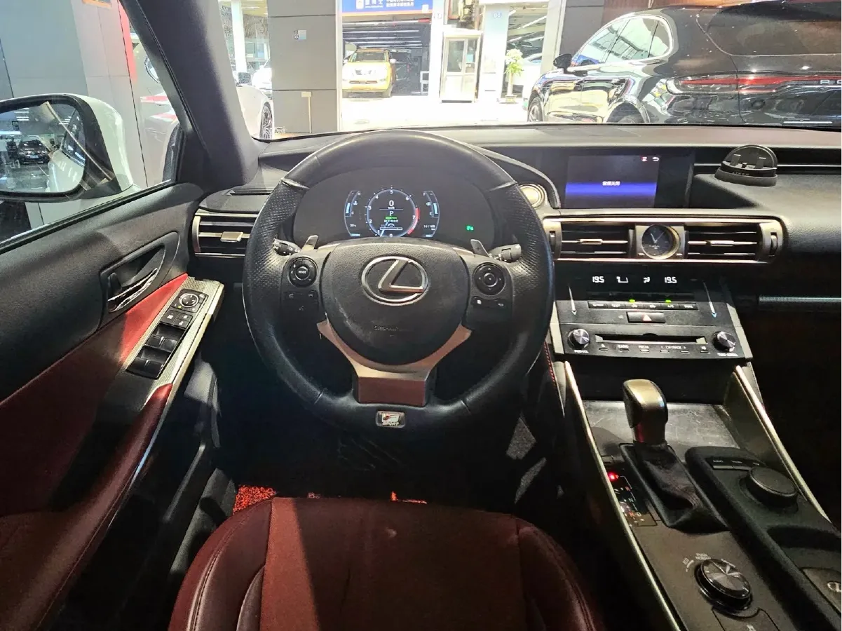 2013 Lexus IS 2.5L 208HP V6 6AT,autocango,china used car exporter,china ev exporter,chinese used car exporter,chinese used ev exporter