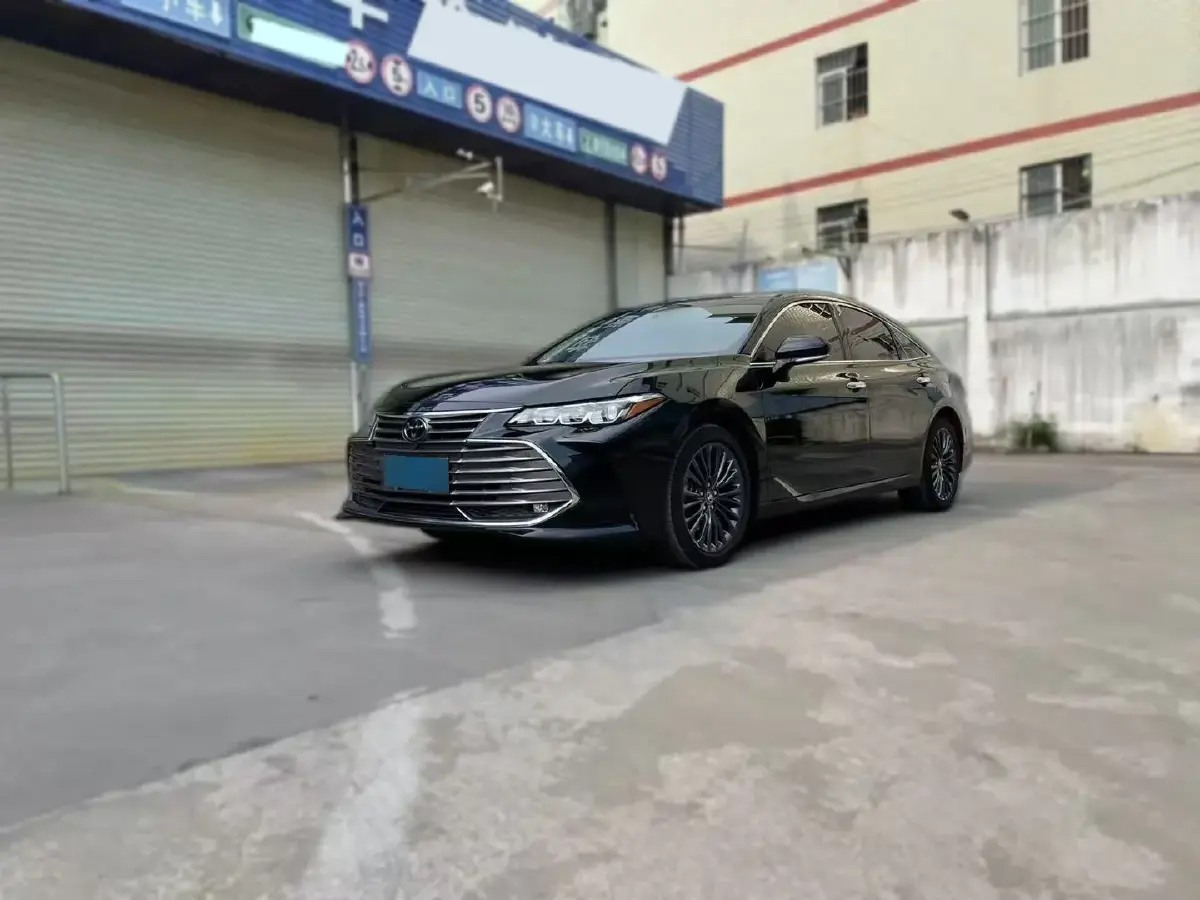 2019 Toyota Avalon 2.5L 209HP L4 8AT