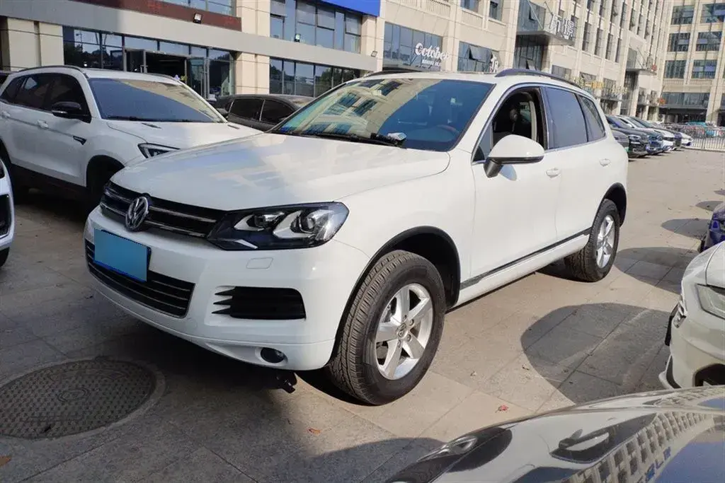 2013 Volkswagen Touareg 3.0T 290HP V6 8AT