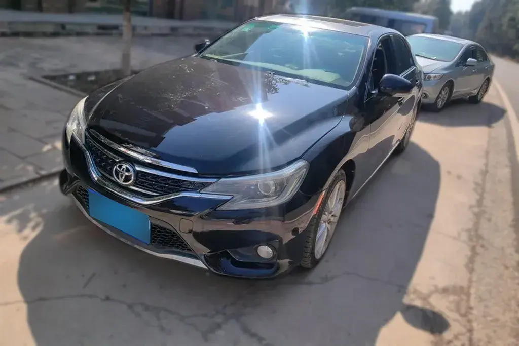 2013 Toyota Reiz 2.5L 193HP V6 6AT