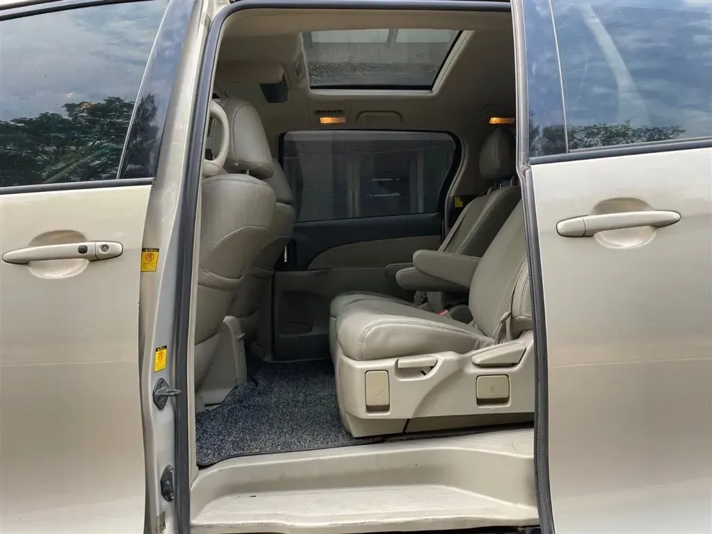 2012 Toyota Previa 2.4L 170HP L4 CVT,autocango,china used car exporter,china ev exporter,chinese used car exporter,chinese used ev exporter