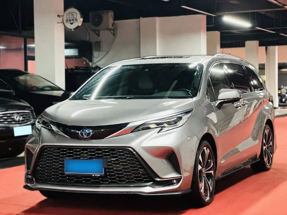 2022 Toyota Granvia 2.5L 192HP L4 E-CVT Hybrid