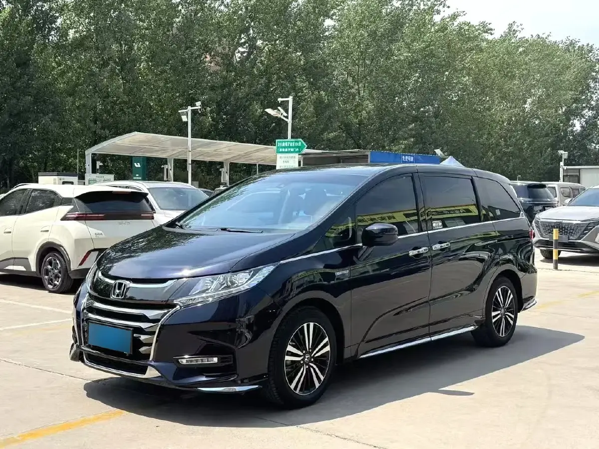 2021 Honda Odyssey 2.0L 146HP L4 E-CVT Hybrid
