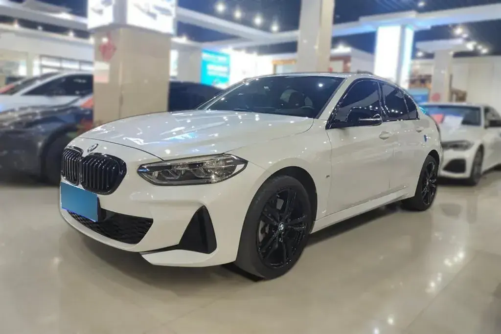 2021 BMW 1 Series 2.0T 192HP L4 7DCT