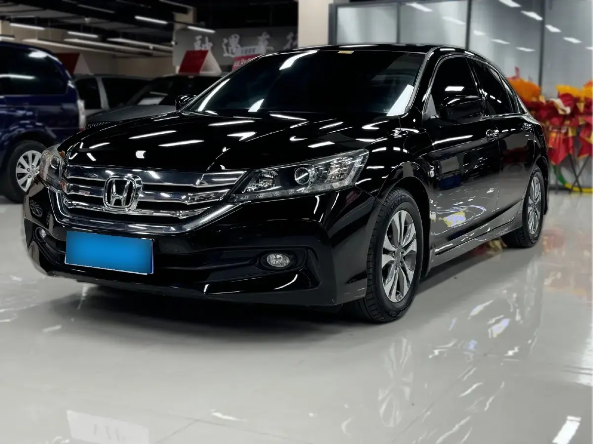 2015 Honda Accord 2.0L 155HP L4 CVT