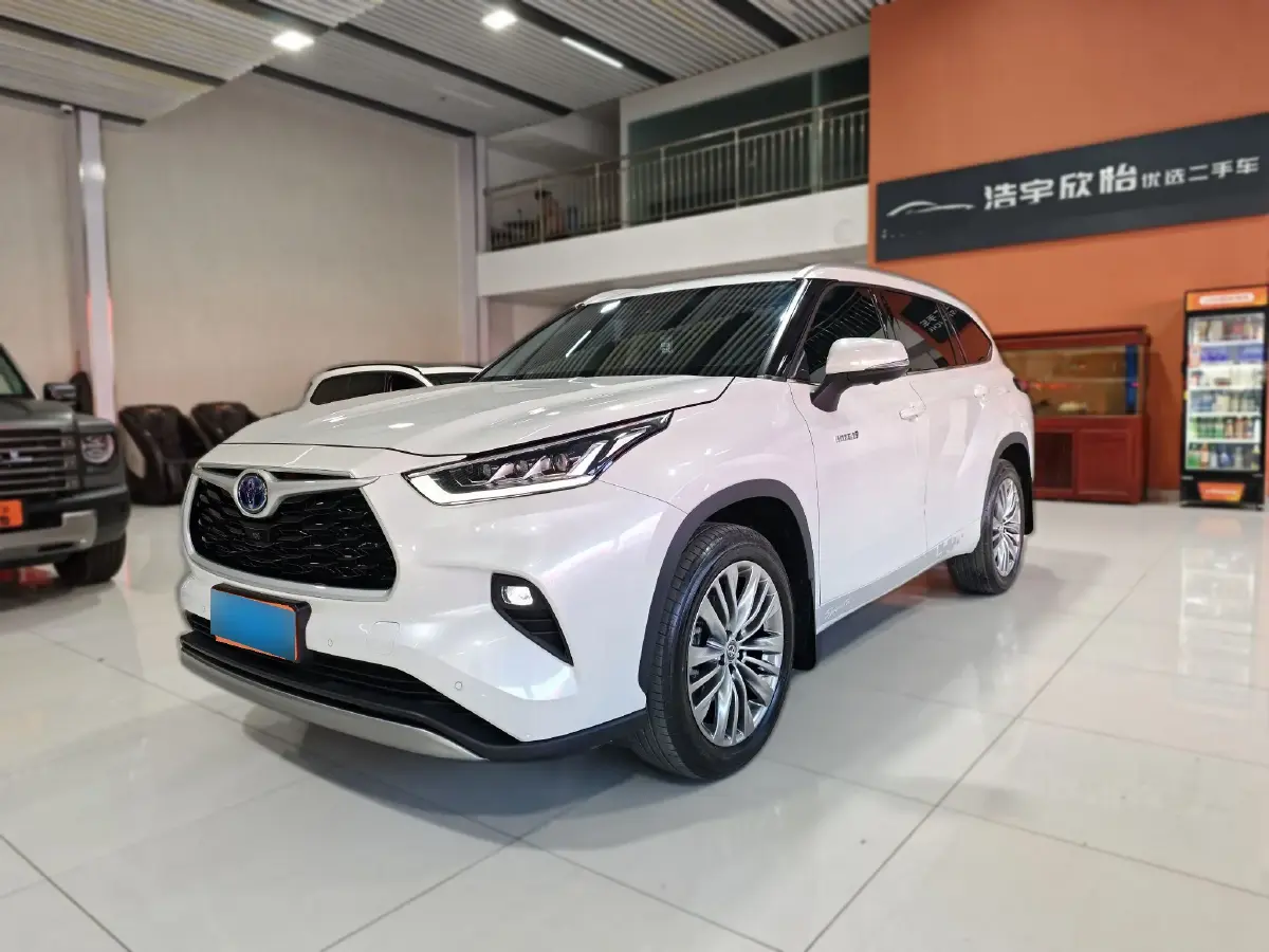 2023 Toyota Highlander 2.5L 189HP L4 E-CVT Hybrid