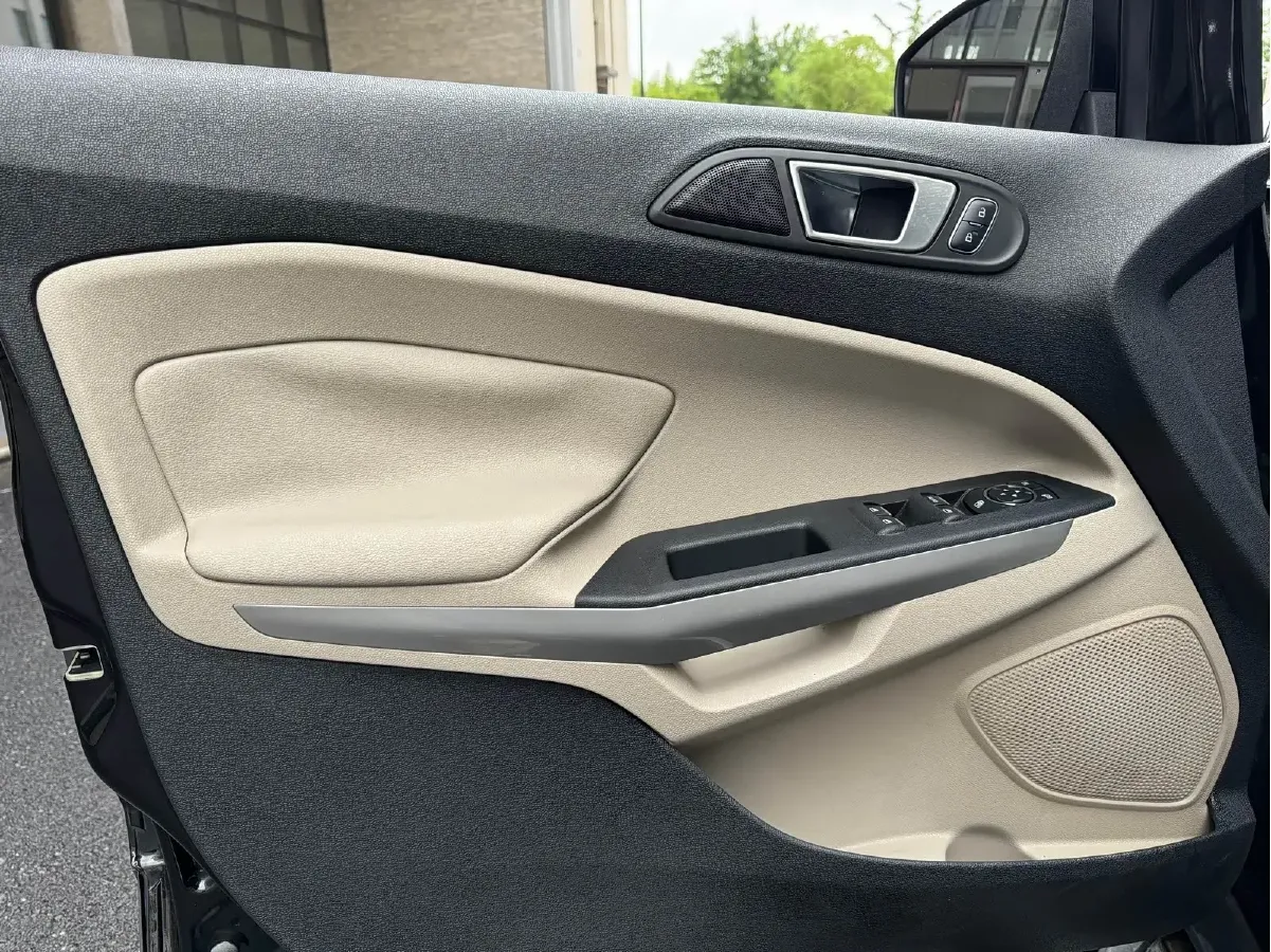 2018 Ford EcoSport 1.0T 125HP L3 6AT,autocango,china used car exporter,china ev exporter,chinese used car exporter,chinese used ev exporter