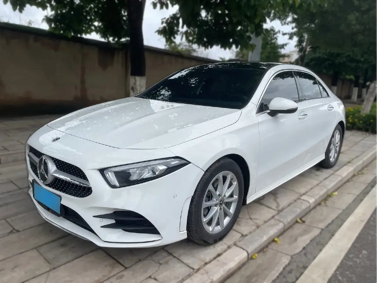2020 Mercedes-Benz A Class 1.3T 163HP L4 7DCT