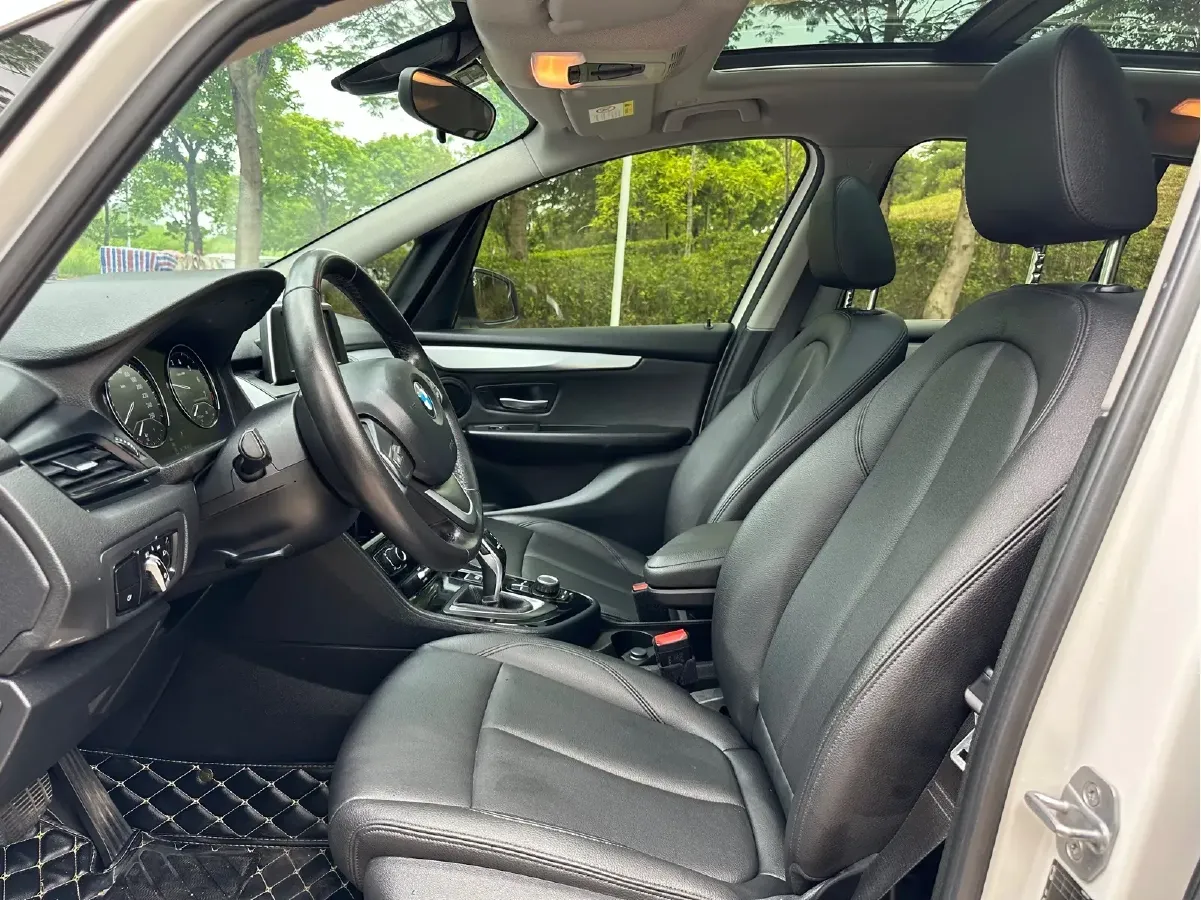 2019 BMW 2 Series SUV 1.5T 140HP L3 7DCT,autocango,china used car exporter,china ev exporter,chinese used car exporter,chinese used ev exporter