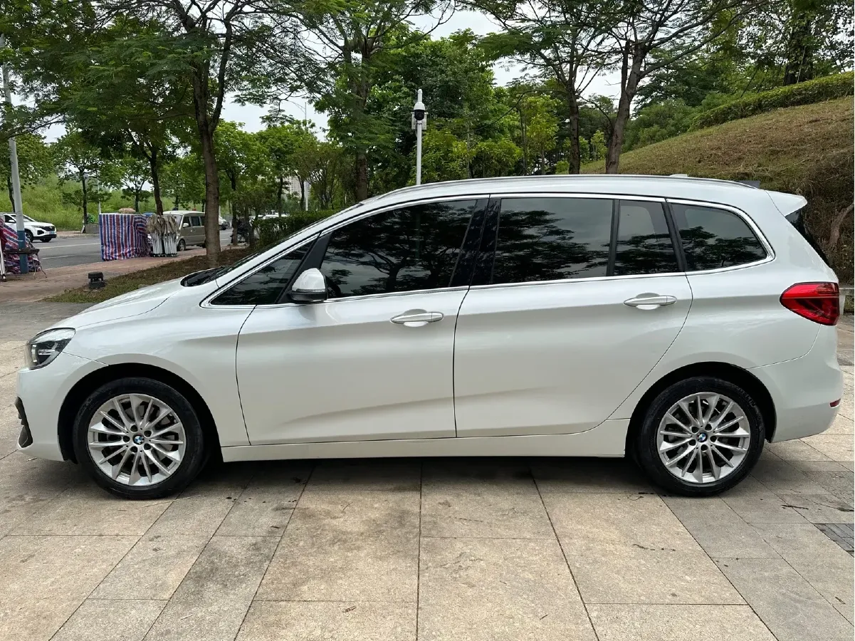 2019 BMW 2 Series SUV 1.5T 140HP L3 7DCT,autocango,china used car exporter,china ev exporter,chinese used car exporter,chinese used ev exporter