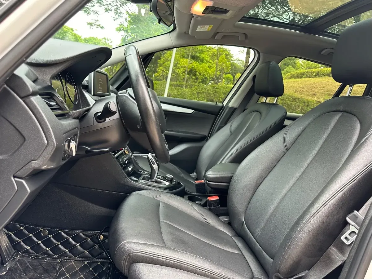 2019 BMW 2 Series SUV 1.5T 140HP L3 7DCT,autocango,china used car exporter,china ev exporter,chinese used car exporter,chinese used ev exporter