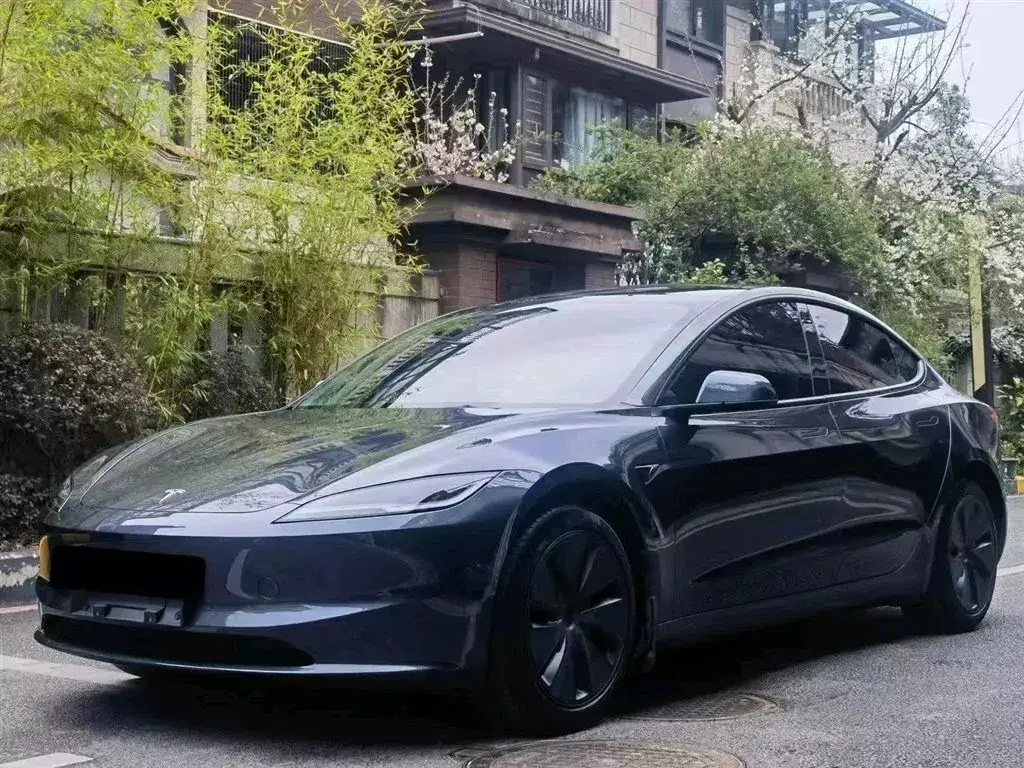 2023 Tesla Model 3 BEV 60KWH