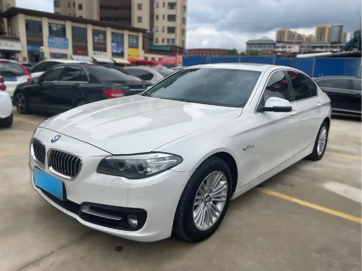 2014 BMW 5 Series 2.0T 218HP L4 8AT