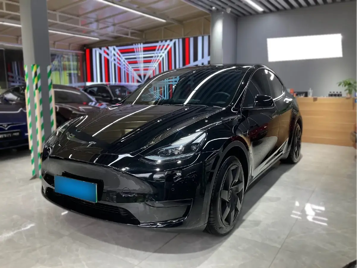 2022 Tesla Model Y BEV 60KWH