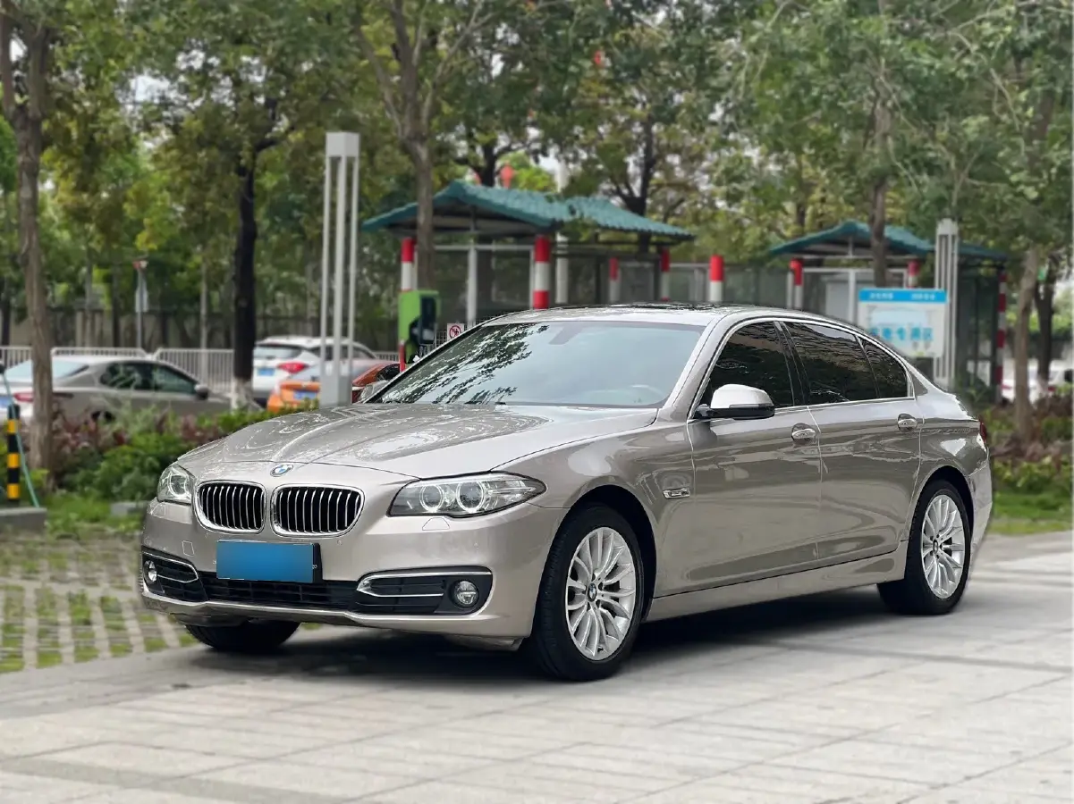 2014 BMW 5 Series 2.0T 218HP L4 8AT