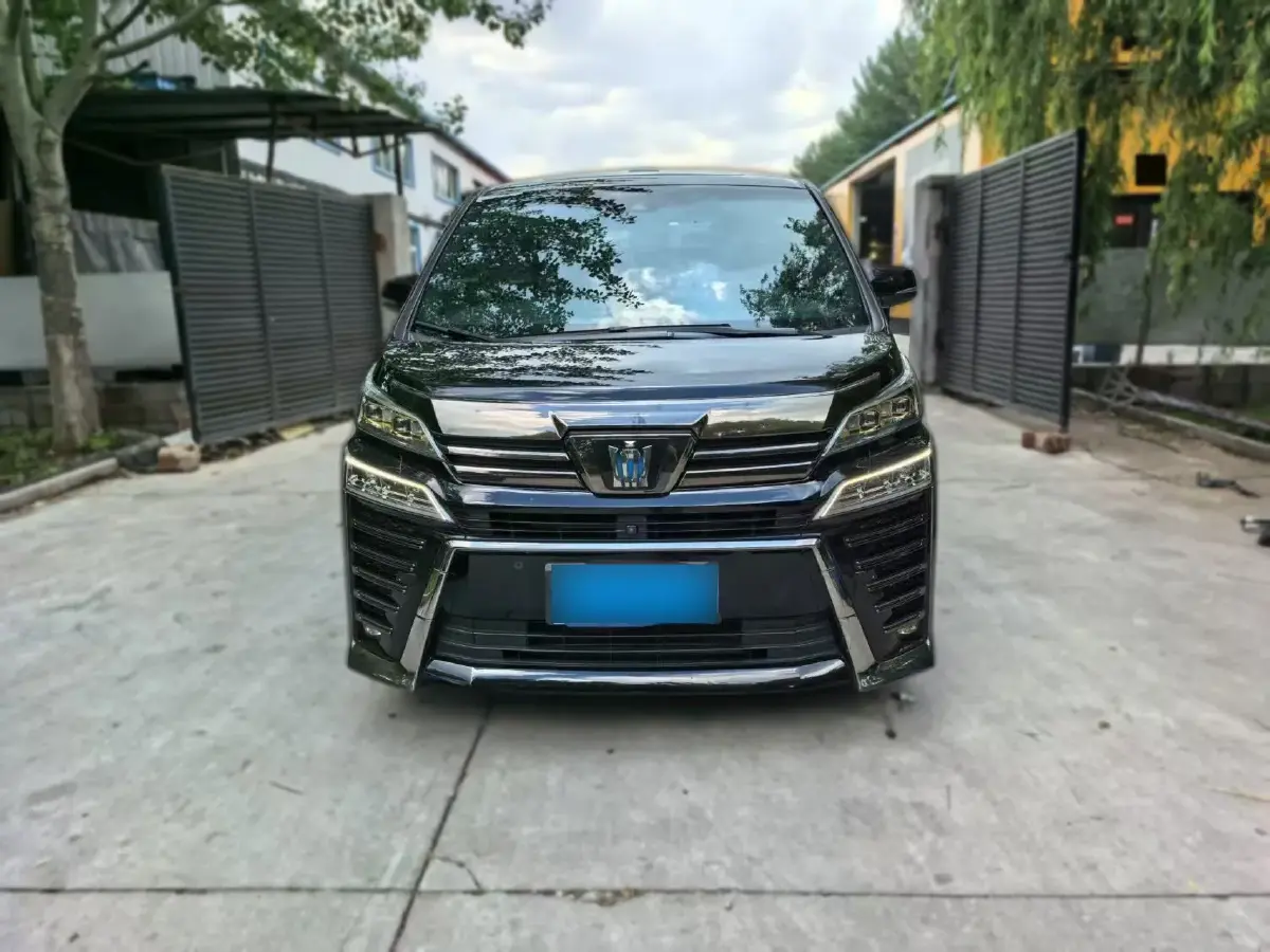 2023 Toyota Vellfire 2.5L 117HP L4 E-CVT Hybrid