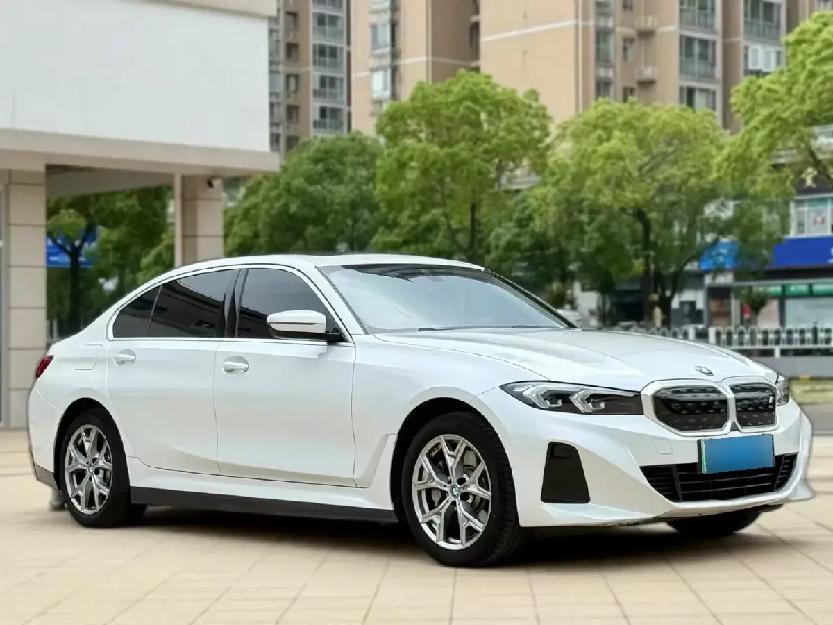 2022 BMW i3 BEV 70KWH