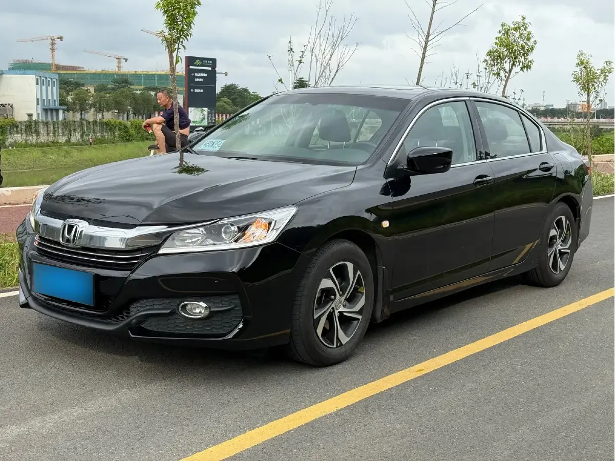 2016 Honda Accord 2.0L 155HP L4 CVT