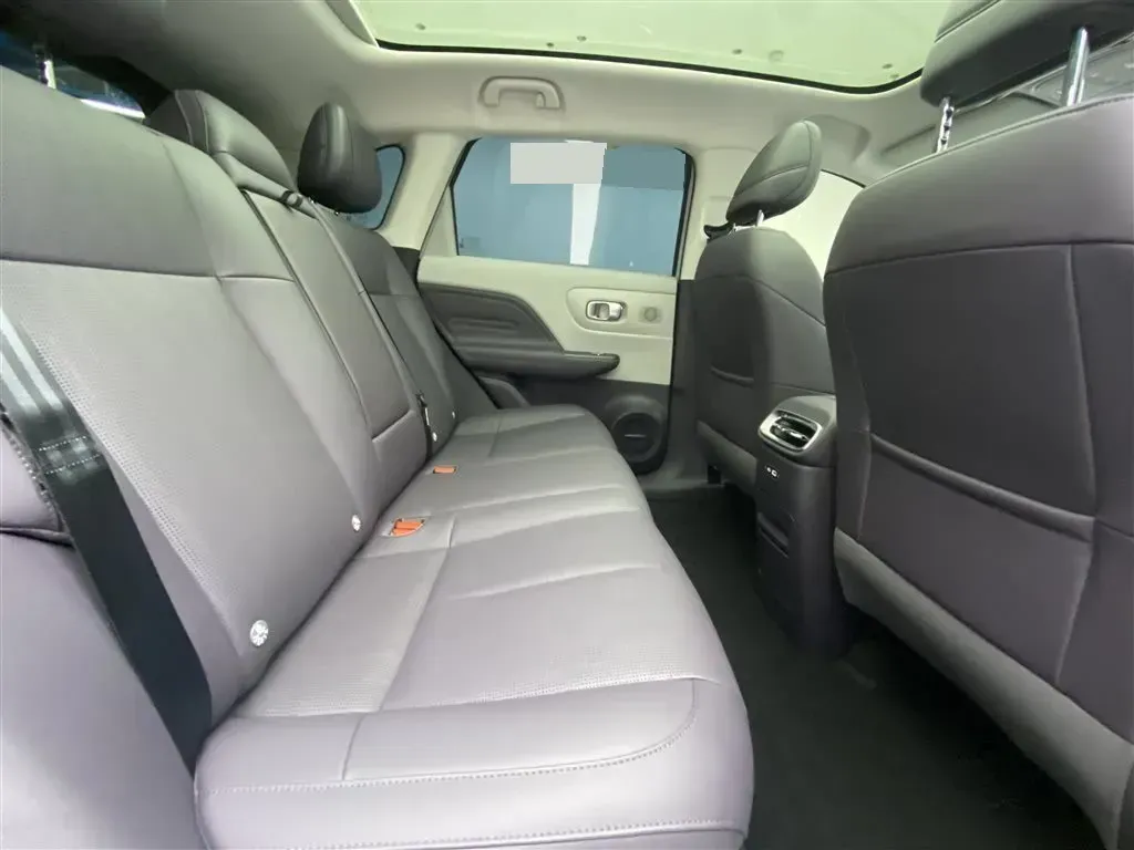 2025 Leapmotor B10 BEV 56.2KWH,autocango,china used car exporter,china ev exporter,chinese used car exporter,chinese used ev exporter