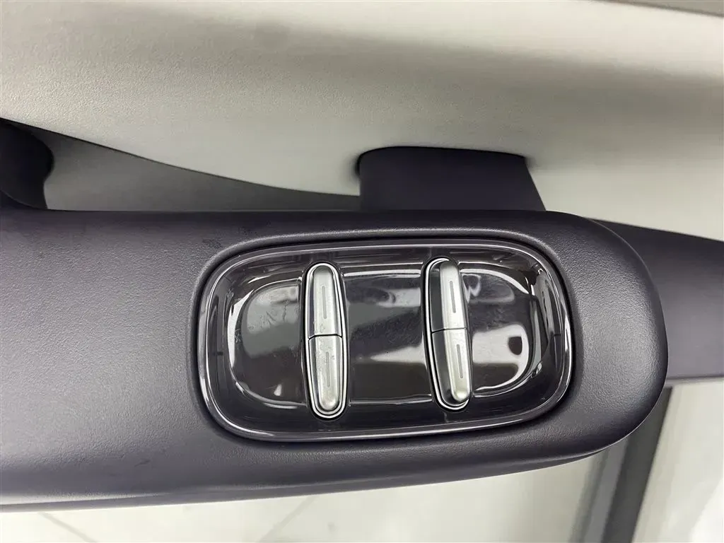 2025 Leapmotor B10 BEV 56.2KWH,autocango,china used car exporter,china ev exporter,chinese used car exporter,chinese used ev exporter