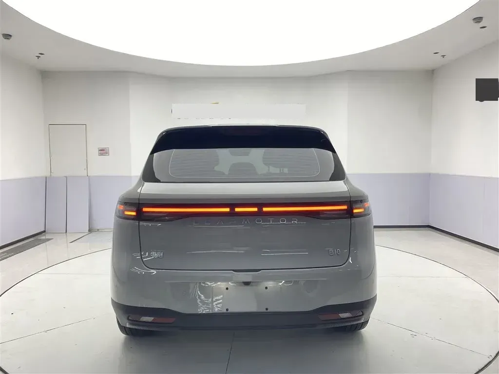 2025 Leapmotor B10 BEV 56.2KWH,autocango,china used car exporter,china ev exporter,chinese used car exporter,chinese used ev exporter