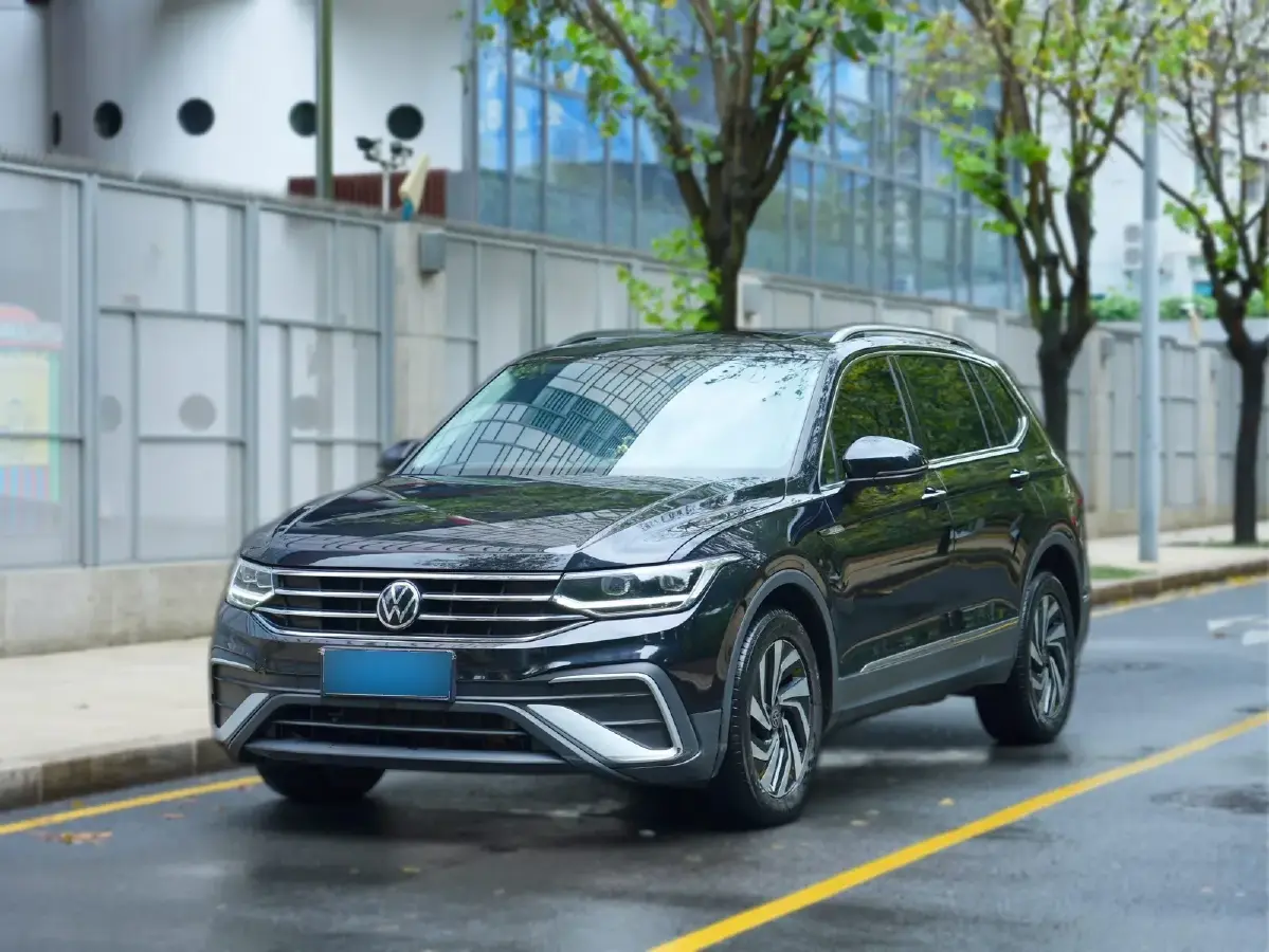 2022 Volkswagen Tiguan L 2.0T 186HP L4 7DCT