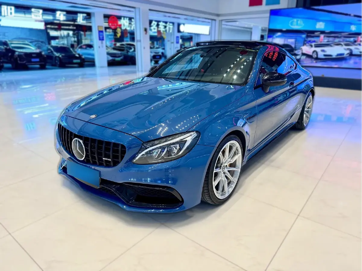 2016 Mercedes-Benz C AMG 4.0T 510HP V8 7AT