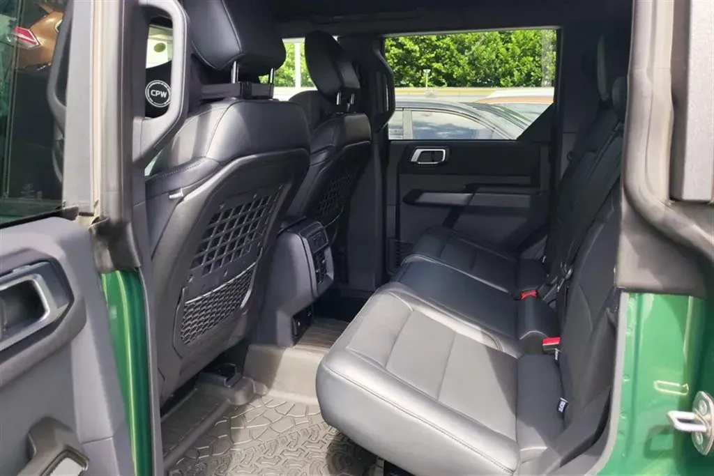 2024 Ford Bronco 2.3T 275HP L4 10AT,autocango,china used car exporter,china ev exporter,chinese used car exporter,chinese used ev exporter