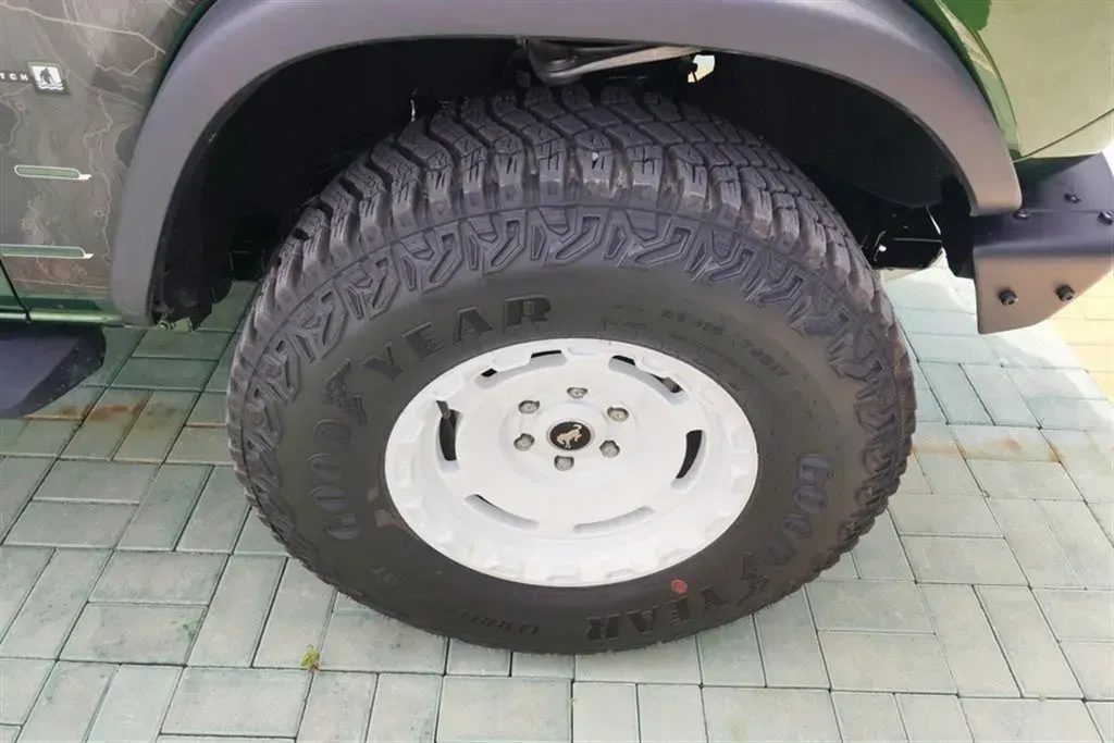 2024 Ford Bronco 2.3T 275HP L4 10AT,autocango,china used car exporter,china ev exporter,chinese used car exporter,chinese used ev exporter