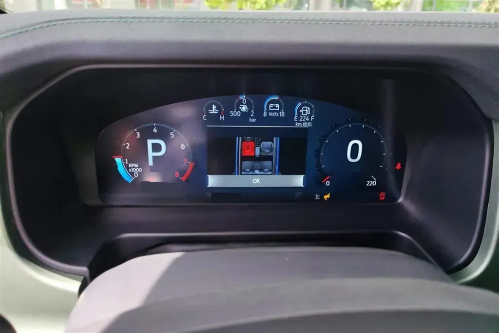 2024 Ford Bronco 2.3T 275HP L4 10AT,autocango,china used car exporter,china ev exporter,chinese used car exporter,chinese used ev exporter