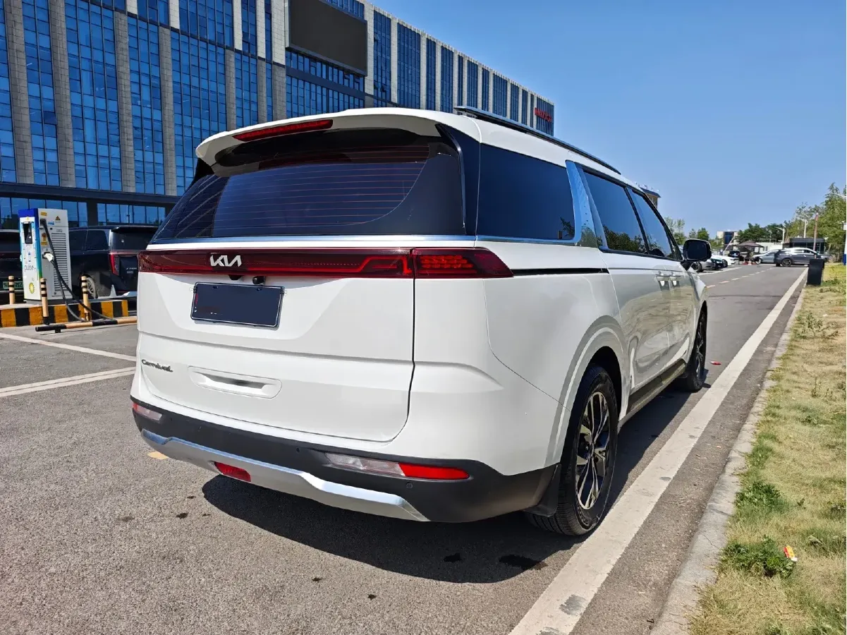 2021 Kia Carnival 2.0T 233HP L4 8AT,autocango,china used car exporter,china ev exporter,chinese used car exporter,chinese used ev exporter
