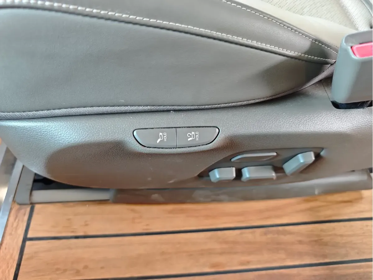 2021 Kia Carnival 2.0T 233HP L4 8AT,autocango,china used car exporter,china ev exporter,chinese used car exporter,chinese used ev exporter