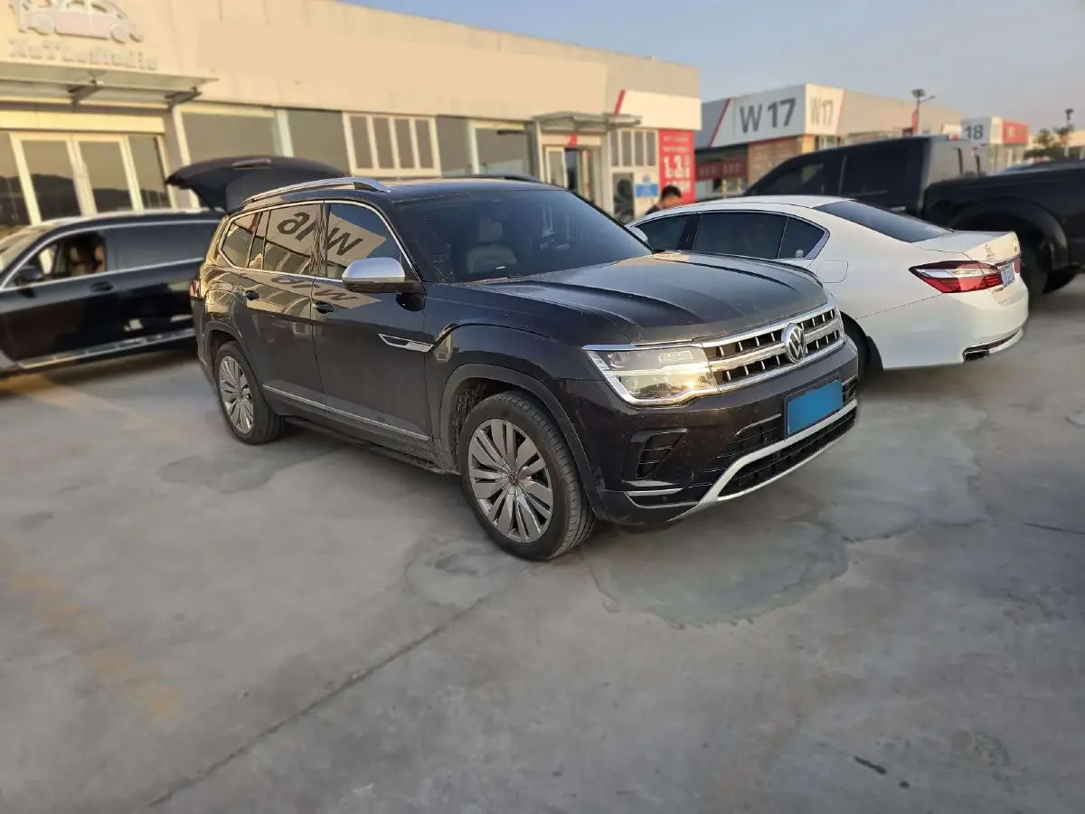 2022 Volkswagen Teramont 2.0T 220HP L4 7DCT