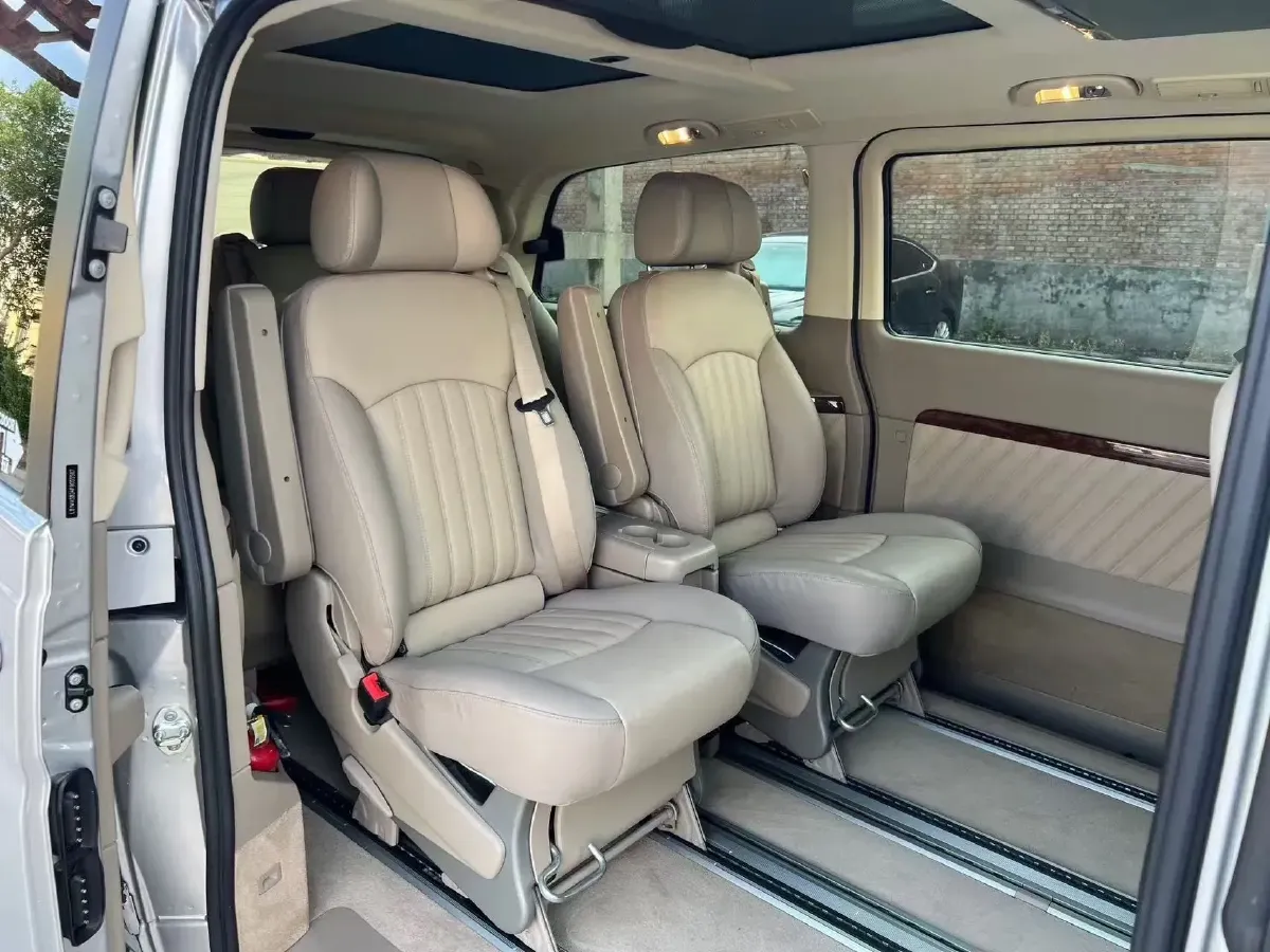 2015 Mercedes-Benz Viano 3.0L 224HP V6 5AT,autocango,china used car exporter,china ev exporter,chinese used car exporter,chinese used ev exporter