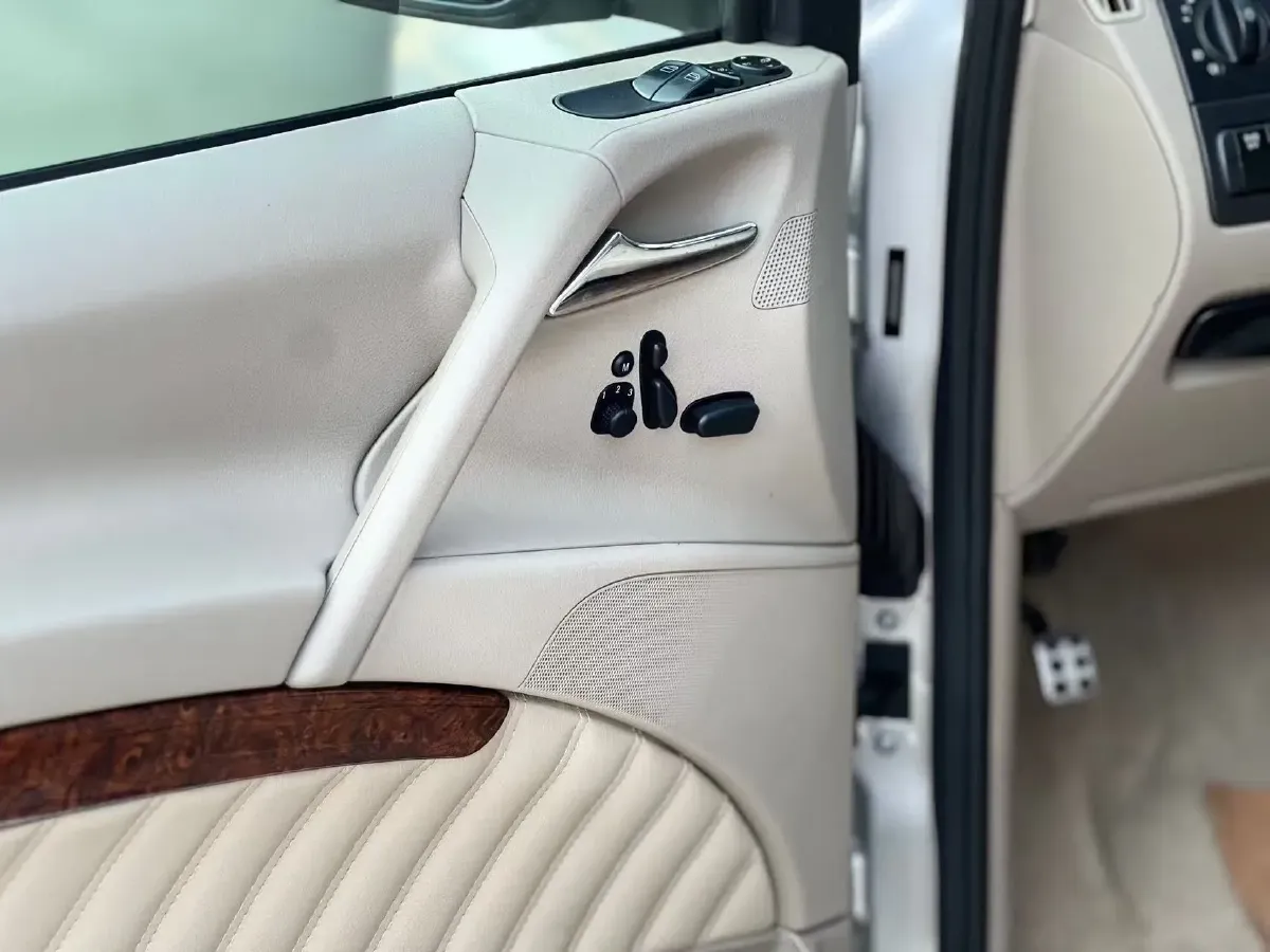 2015 Mercedes-Benz Viano 3.0L 224HP V6 5AT,autocango,china used car exporter,china ev exporter,chinese used car exporter,chinese used ev exporter